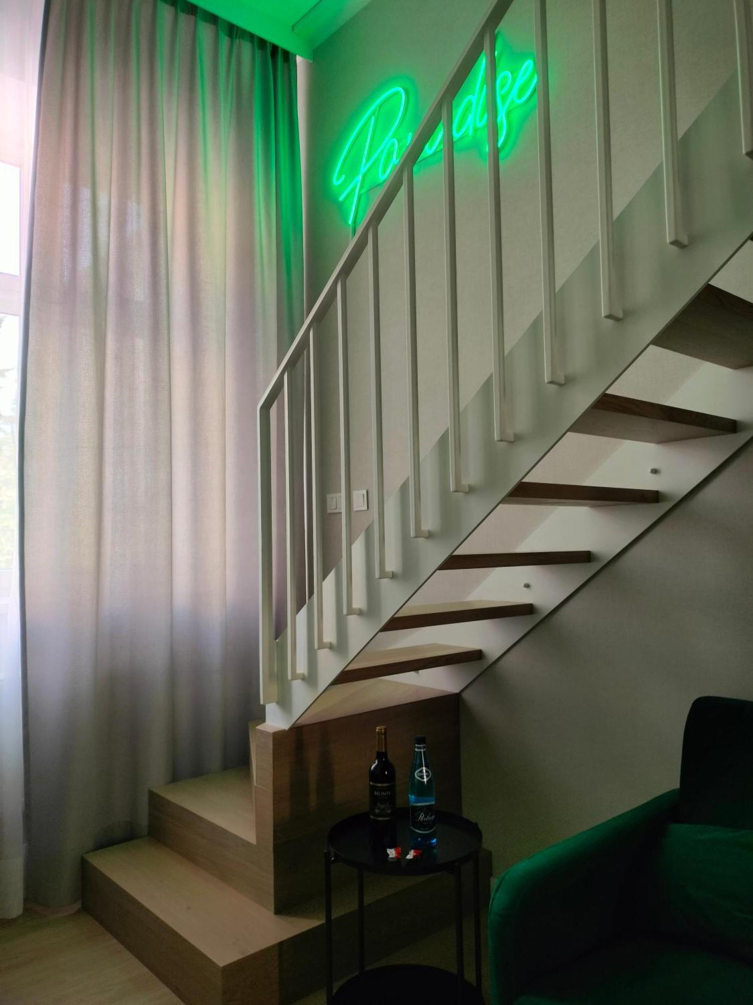 Apartament Paradise Zarzadzany Przez Gospodarza Osobe Fizyczna Self Check In Rzeszow Exterior photo